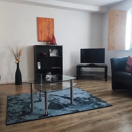 菲利恩沃浓恩奥斯滕亚斯22酒店 *